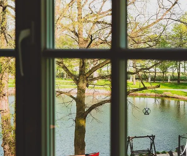 فندق مبيت وإفطار Palac Rajkowo 4*