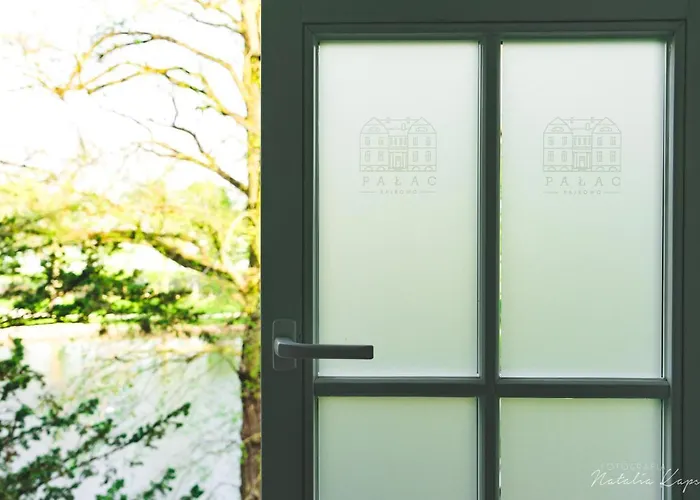 Palac Rajkowo فندق مبيت وإفطار 4*